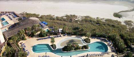 Piscine couverte, piscine extérieure