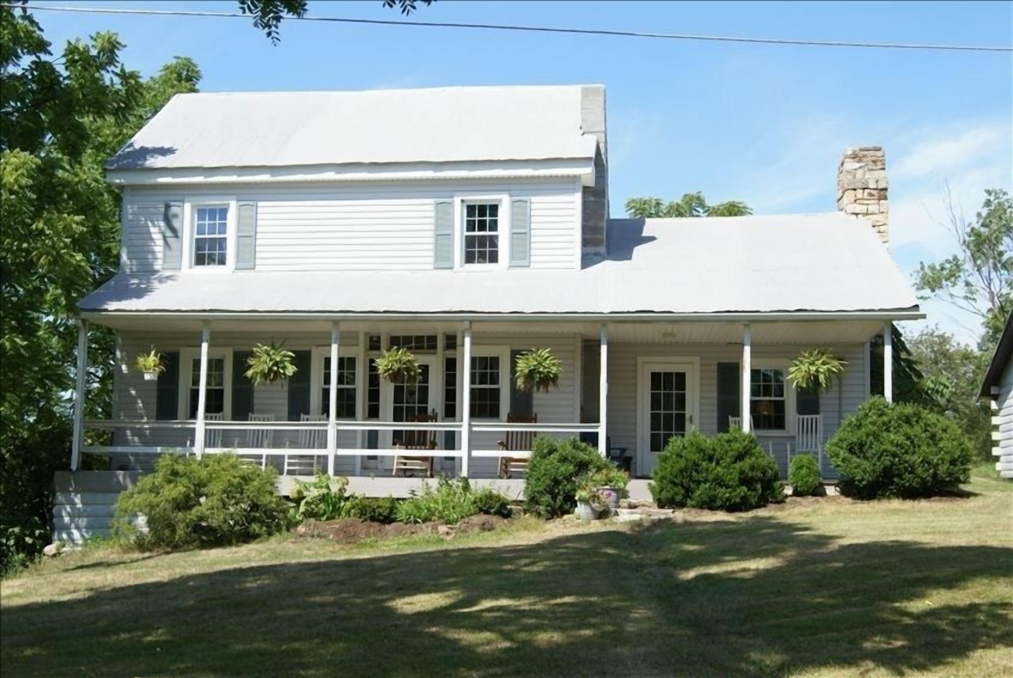 LANE'S COUNTRY HOMESTEAD Close Raystown Lake, Pa state Pk, Quiet, secluded ,2-10