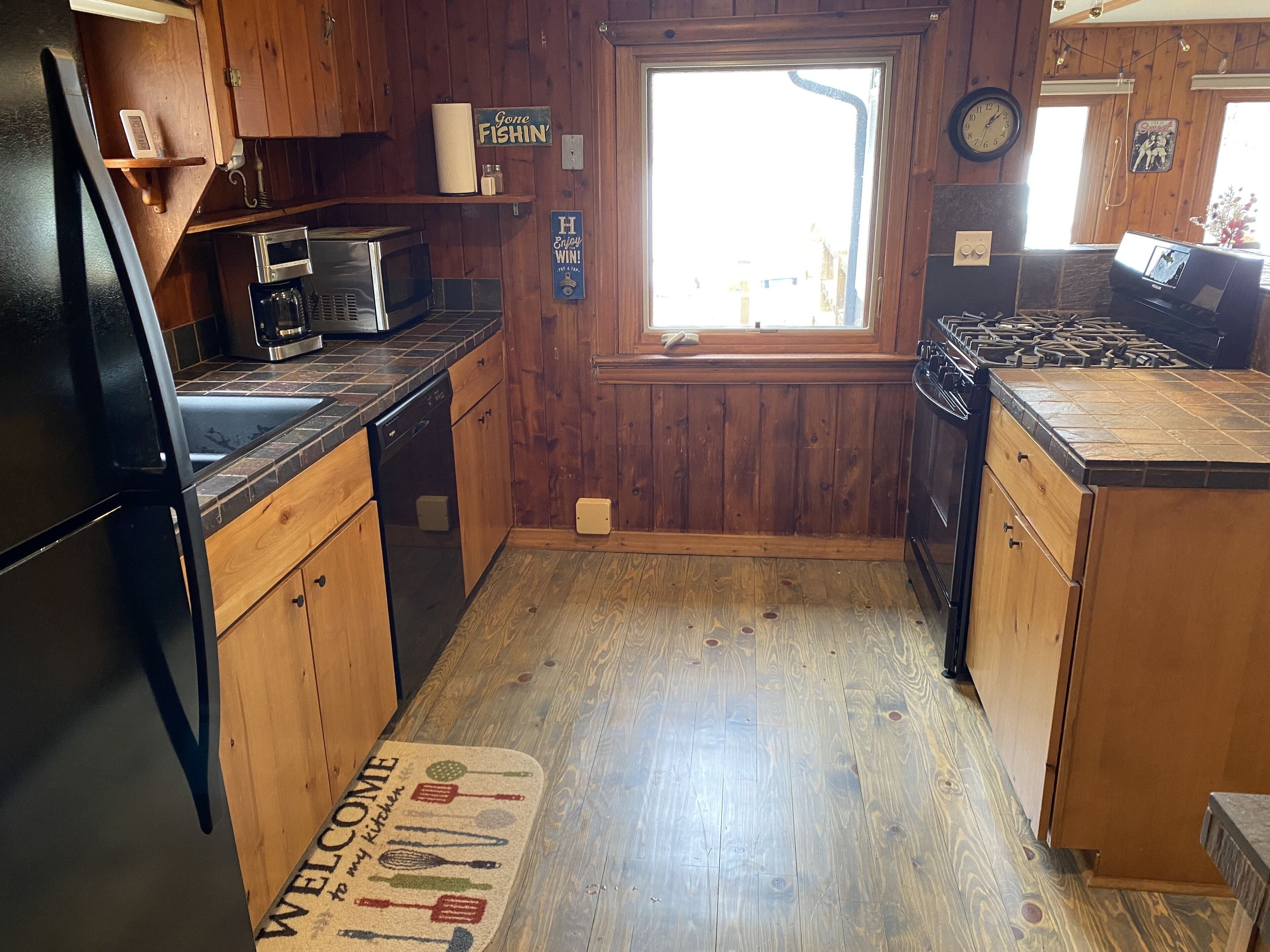 LEWISTON ALL SPORTS TEE LAKE . SANDY BEACH! Book now for fall dates!