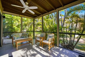 Terrace/patio - Blind Pass Condos at Bowman's Beach E109 on beautiful Sanibel Island (Sanibel)