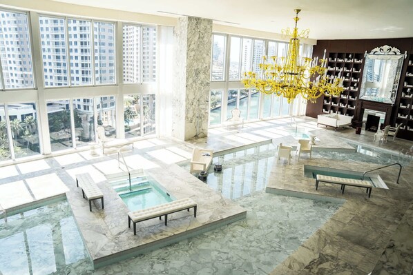 Pool - MVR-Corner Unit w Epic Views (Miami)