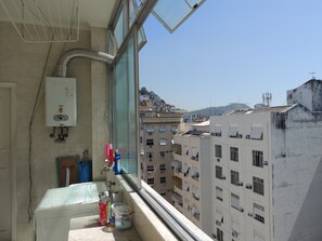 Interior - AMAZING HOSTEL , SAFE,  3MIN. FROM COPACABANA / IPANEMA BEACHES,  PRIVATE BATH. (RIO DE JANEIRO)