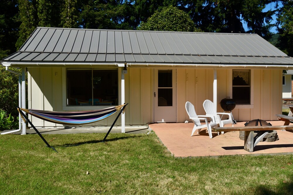 Cozy Cottage on the Rogue River