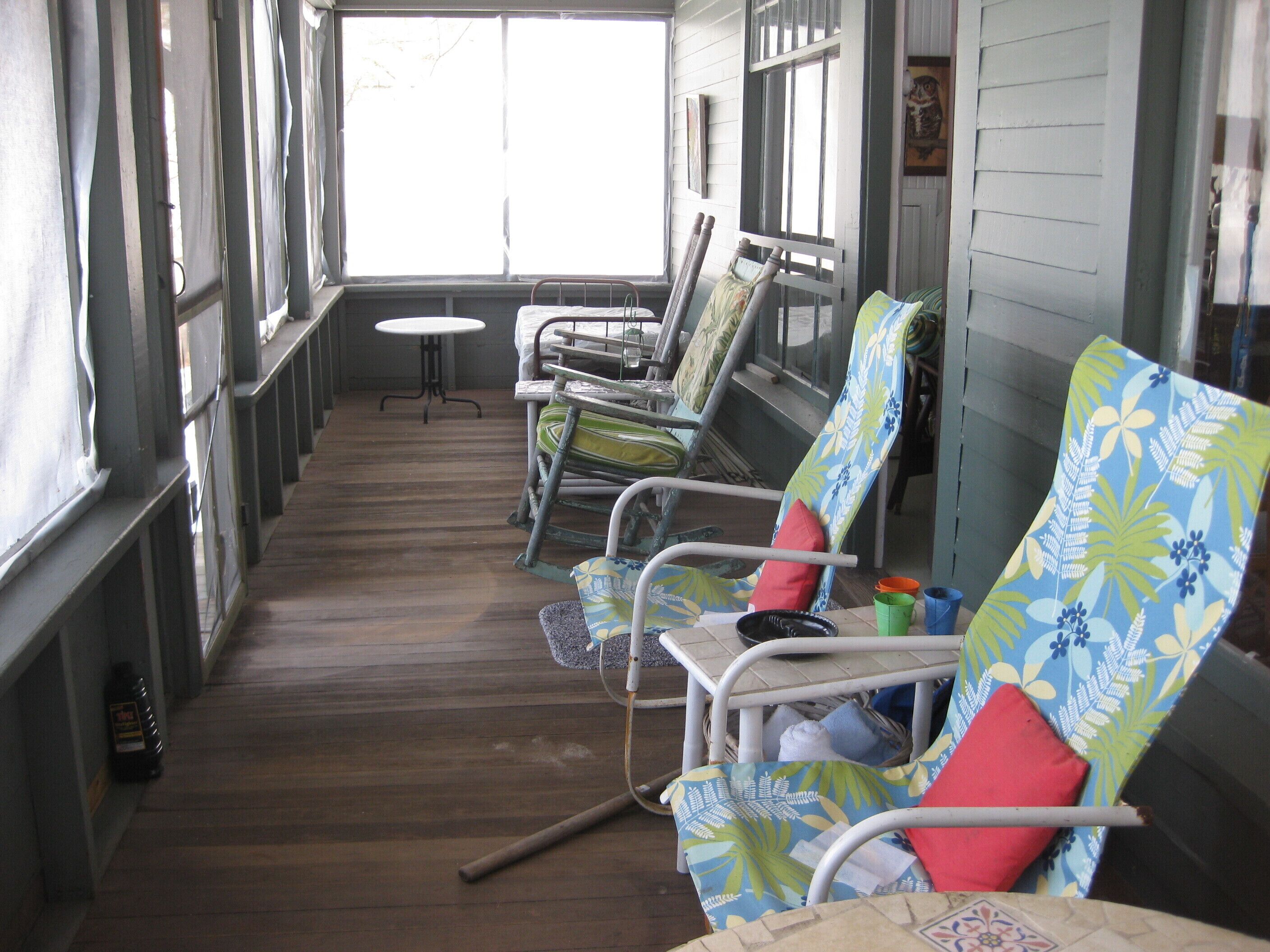Peaceful, spacious, great for larger groups, near town