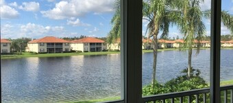 Chic & Modern Naples on the Lake 3 BR Condo. Minutes From 5th Ave & Beaches!