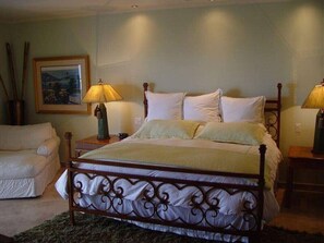 3 bedrooms, desk, iron/ironing board, travel cot