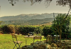 Property grounds - Elijah traditional house, Aptera (Aptera)