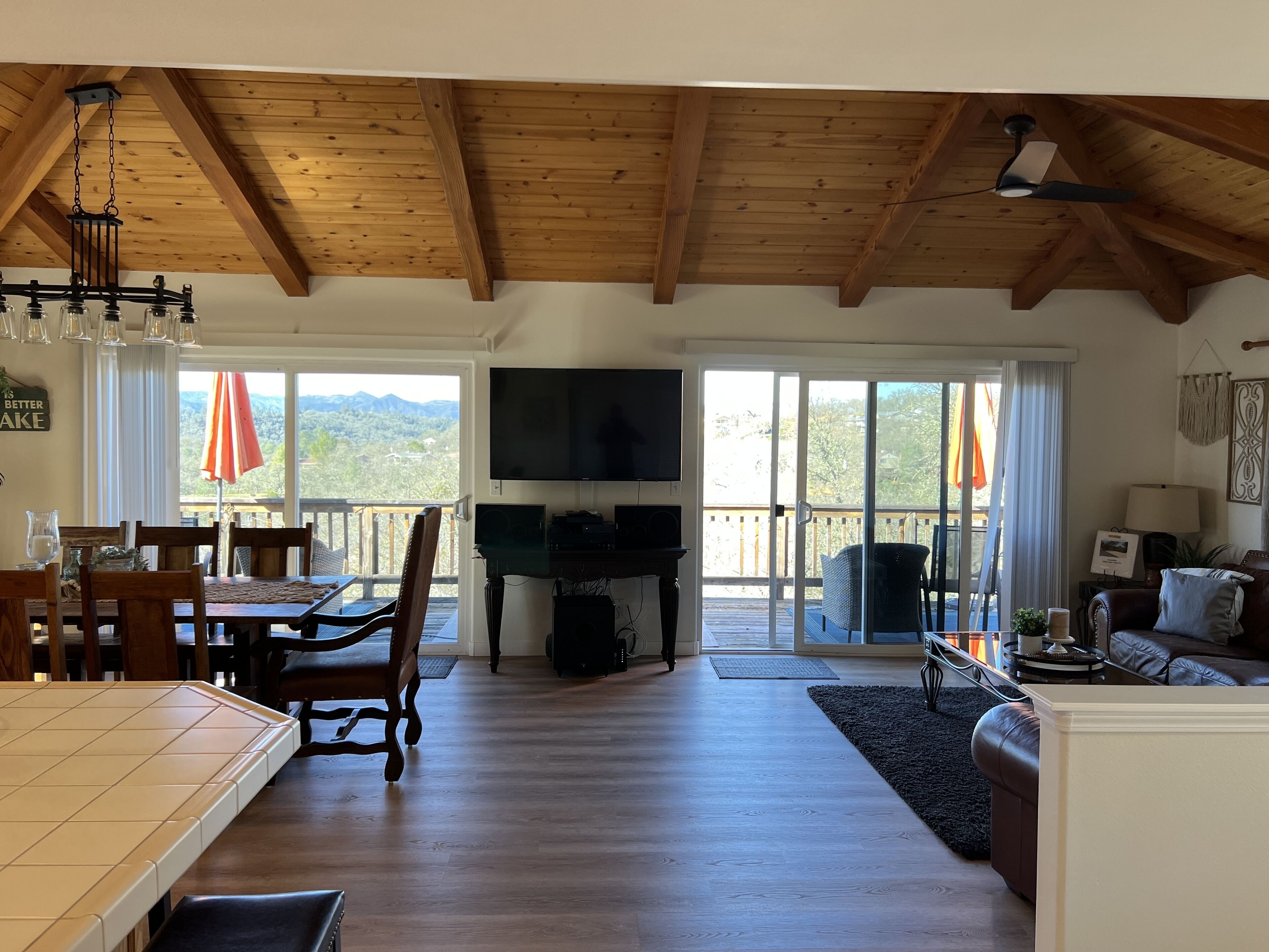 Beautiful Home In The Middle Of Wine Country with incredible sunsets, WiFi,