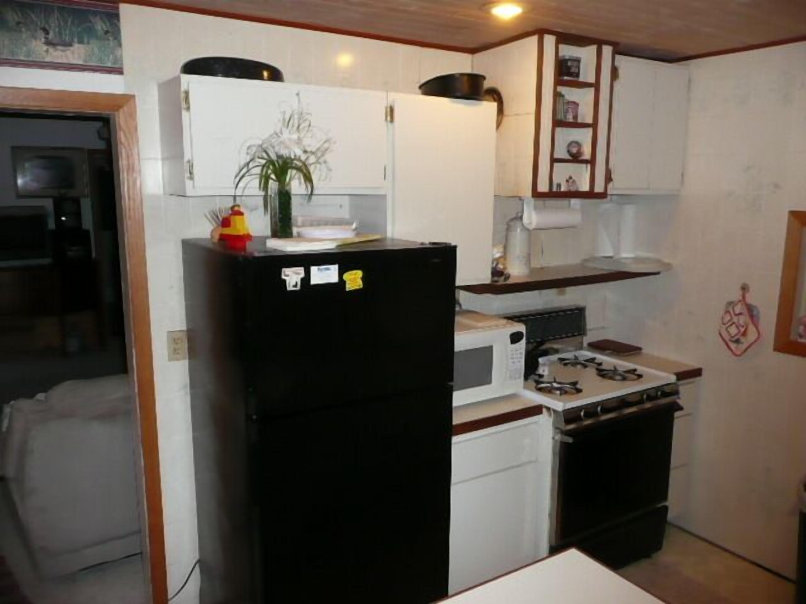 YEAR-ROUND  RENTAL CABIN  $119.00 for 2/ Sleeps 6/ $20. extra person per stay