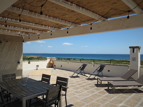 Exclusive apartment in villa facing the sea_Baia di Punta Prosciutto