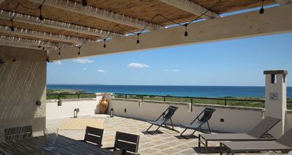 Exclusive apartment in villa facing the sea_Baia di Punta Prosciutto