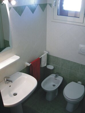 Doccia, asciugacapelli, bidet