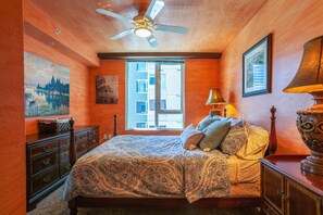 2 bedrooms, desk, iron/ironing board, free WiFi