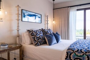3 Schlafzimmer, Schreibtisch, Bügeleisen/Bügelbrett, Reisekinderbett