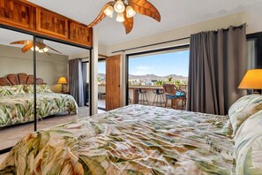 2 habitaciones, escritorio y tabla de planchar con plancha 