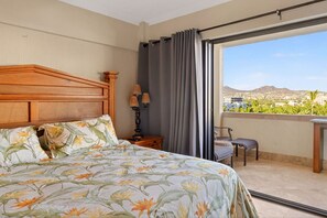 2 Schlafzimmer, Schreibtisch, Bügeleisen/Bügelbrett, Reisekinderbett