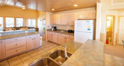 6 BDR, PRIVATE POOL, ELEVATOR, OCEAN VIEWS VAIN BLOCK ALAAN!