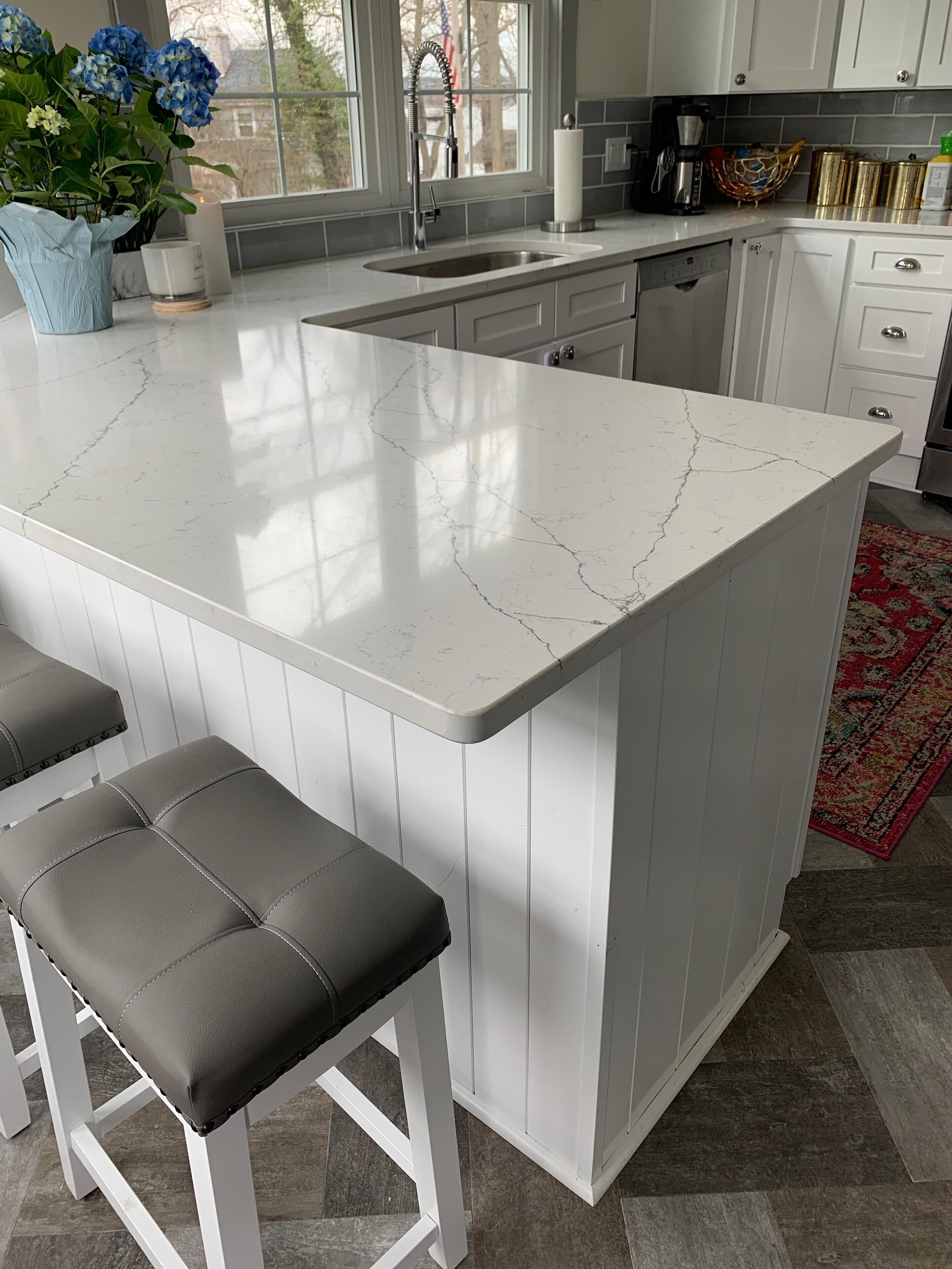 Charming Lakefront Cottage On Chautauqua, 4 bedrooms 1.5 bath, GREAT LOCATION!