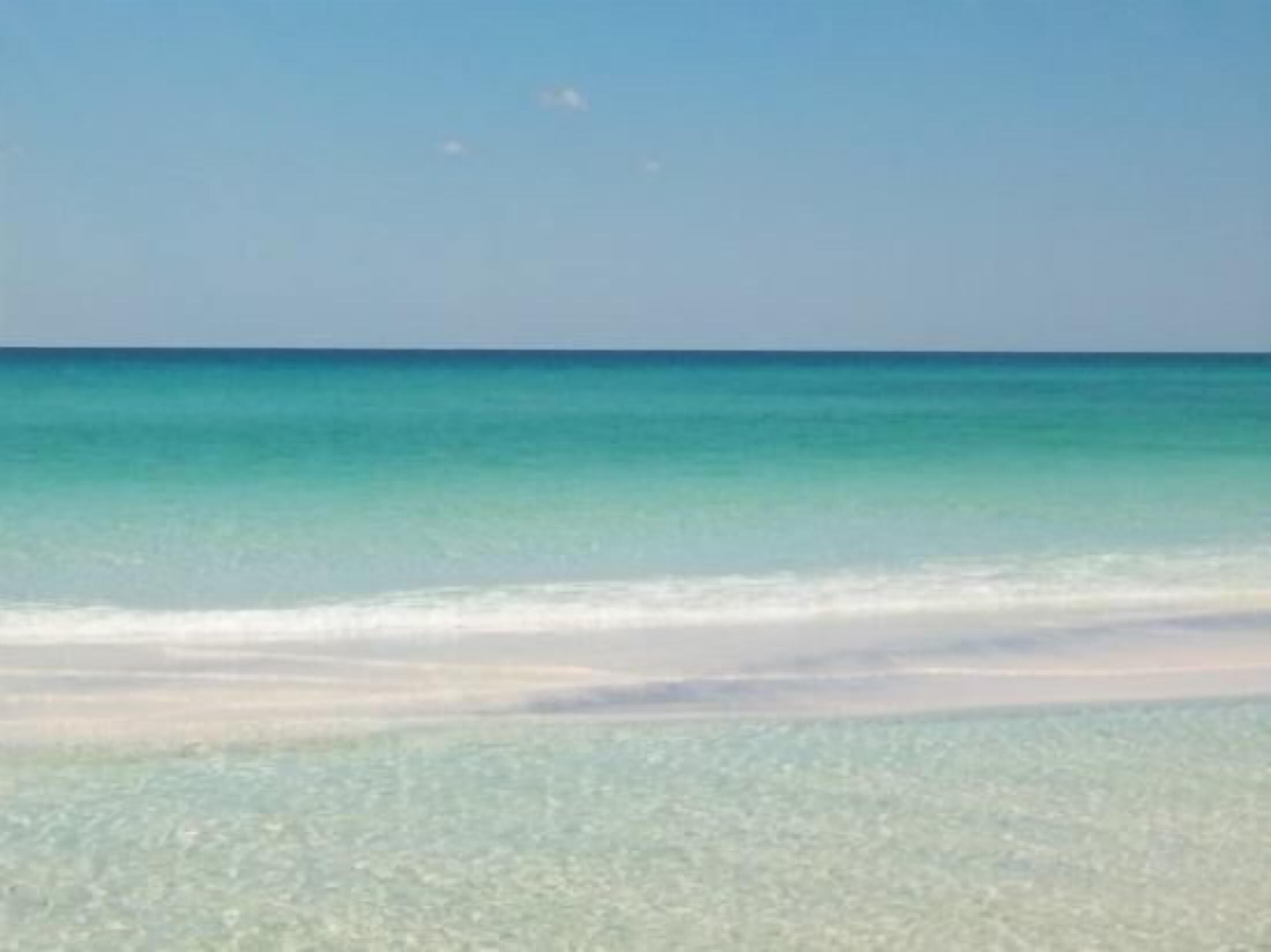 Beach nearby, sun loungers, beach towels