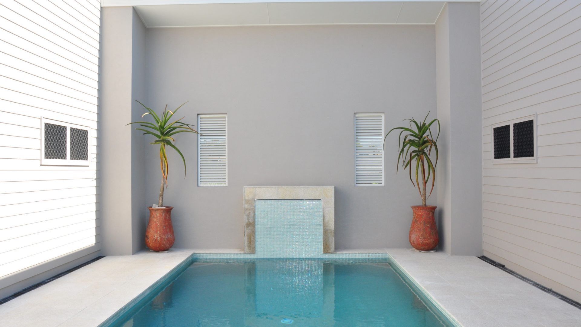 Seadaze 1 - Rainbow Beach. Gorgeous unit close to the beach. Aircon. Pool. Wifi — image 2