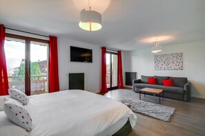 17 Schlafzimmer, Schreibtisch, kostenloses WLAN, Bettwäsche