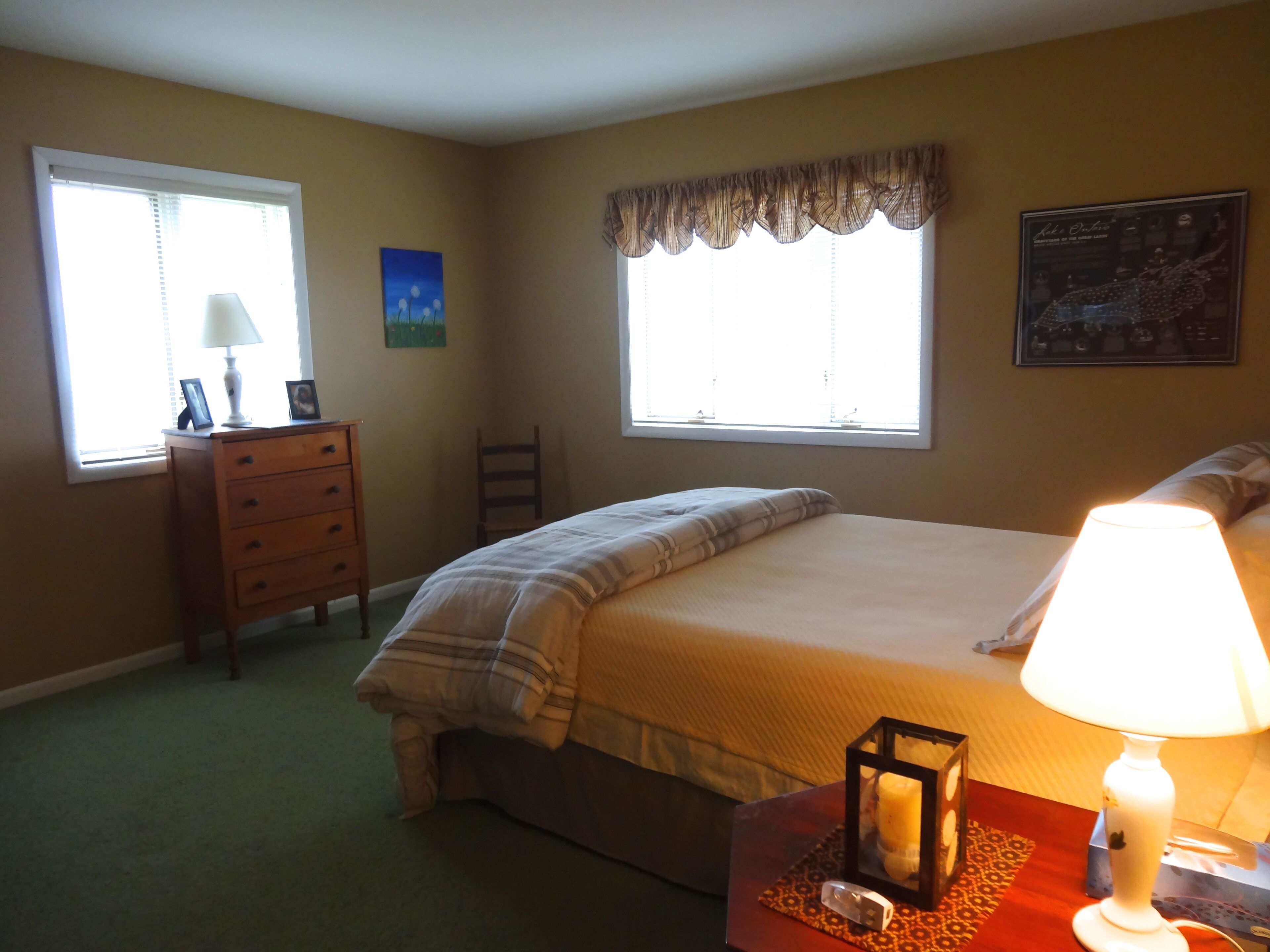 BEAUTIFUL 4 BDRM HOUSE ON LAKE ONTARIO.