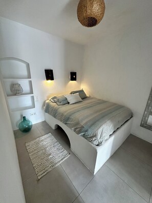 1 chambre, fer et planche à repasser, lit parapluie, Wi-Fi gratuit
