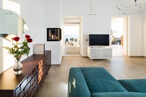 Tv, eldstad och dvd-spelare