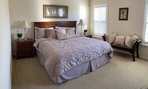 4 bedrooms, in-room safe, desk, iron/ironing board