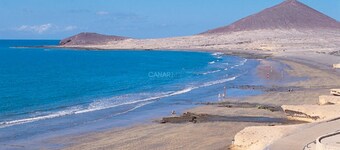 Charming Casa Sofia: Tranquil Private Home with Pool, BBQ in Las Vegas