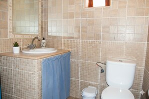 Unclassified image, 3 of 21, button - Charming Casa Sofia: Tranquil Private Home with Pool, BBQ in Las Vegas (Granadilla de Abona)