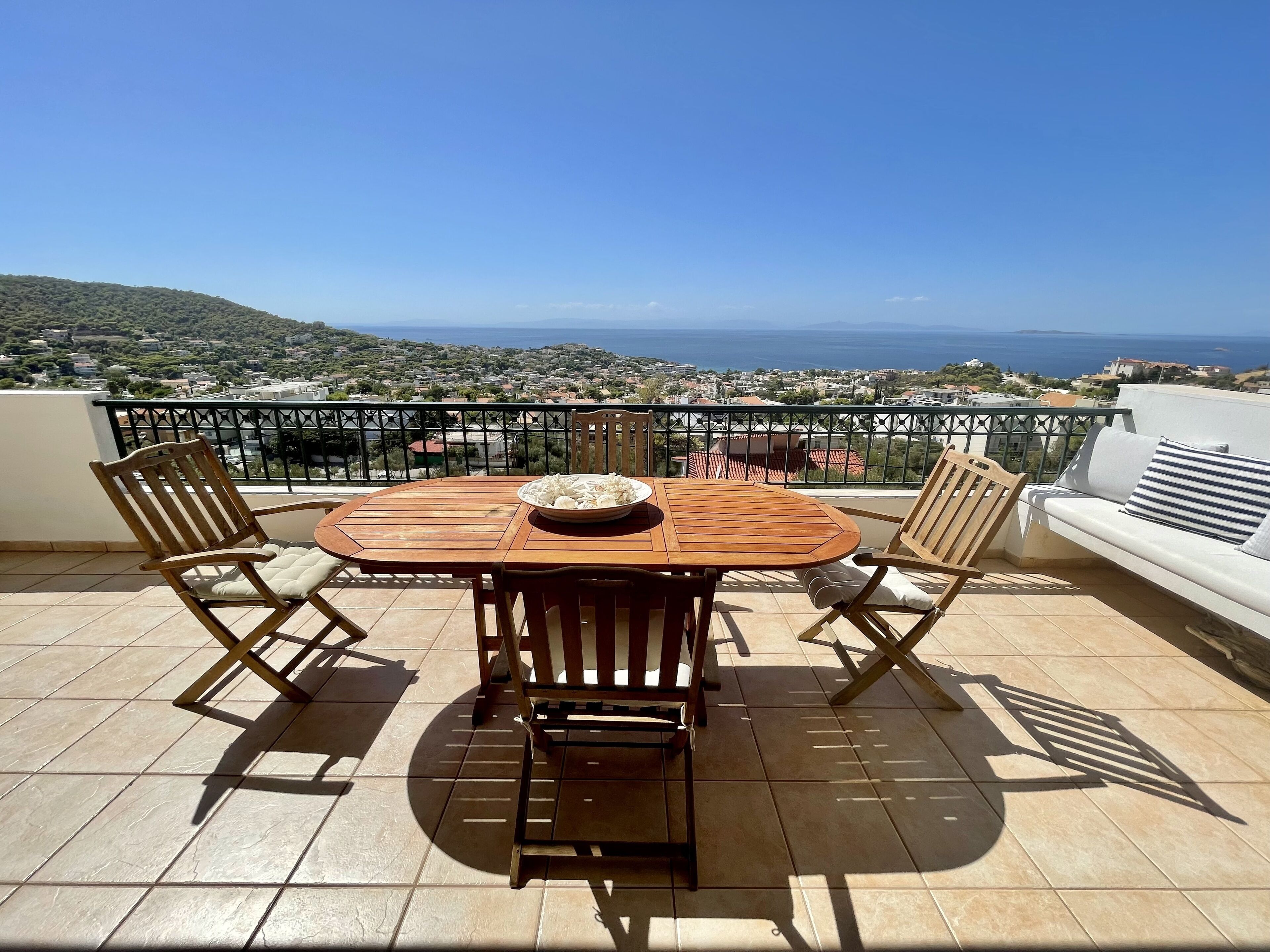 Croisette Penthouse With Panoramic Sea View - JamesEdition