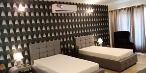 Deluxe Room, 1 King Bed, Smoking | 1 bedroom, individually decorated, individually furnished - The Westin Suites Hotel (Lahore)