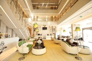 Lobby sitting area - VIP Hotel (Doha)