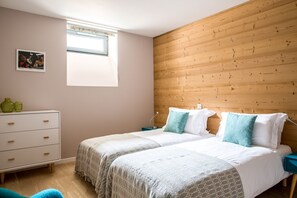 2 chambres, fer et planche à repasser, Wi-Fi gratuit, draps fournis