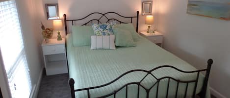 2 bedrooms, desk, iron/ironing board, free WiFi