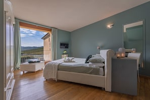 6 Schlafzimmer, Reisekinderbett, WLAN