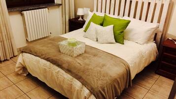4 Schlafzimmer, BĂŒgeleisen/BĂŒgelbrett, kostenloses WLAN, BettwĂ€sche