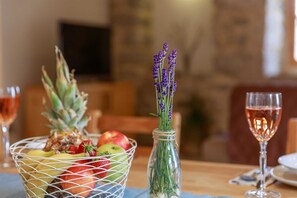 Food and drink - Rustic holiday house HARMONIE private pool and large garden (Brusići)