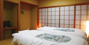 Rum (Japanese Western Style, For 2 People) | 1 sovrum, vÀrdeförvaringsskÄp pÄ rummet, gratis wi-fi och sÀngklÀder