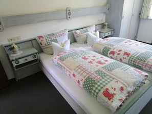 1 habitación, wifi y ropa de cama