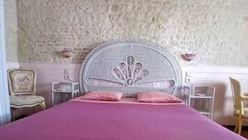 1 bedroom, travel crib, free WiFi, bed sheets