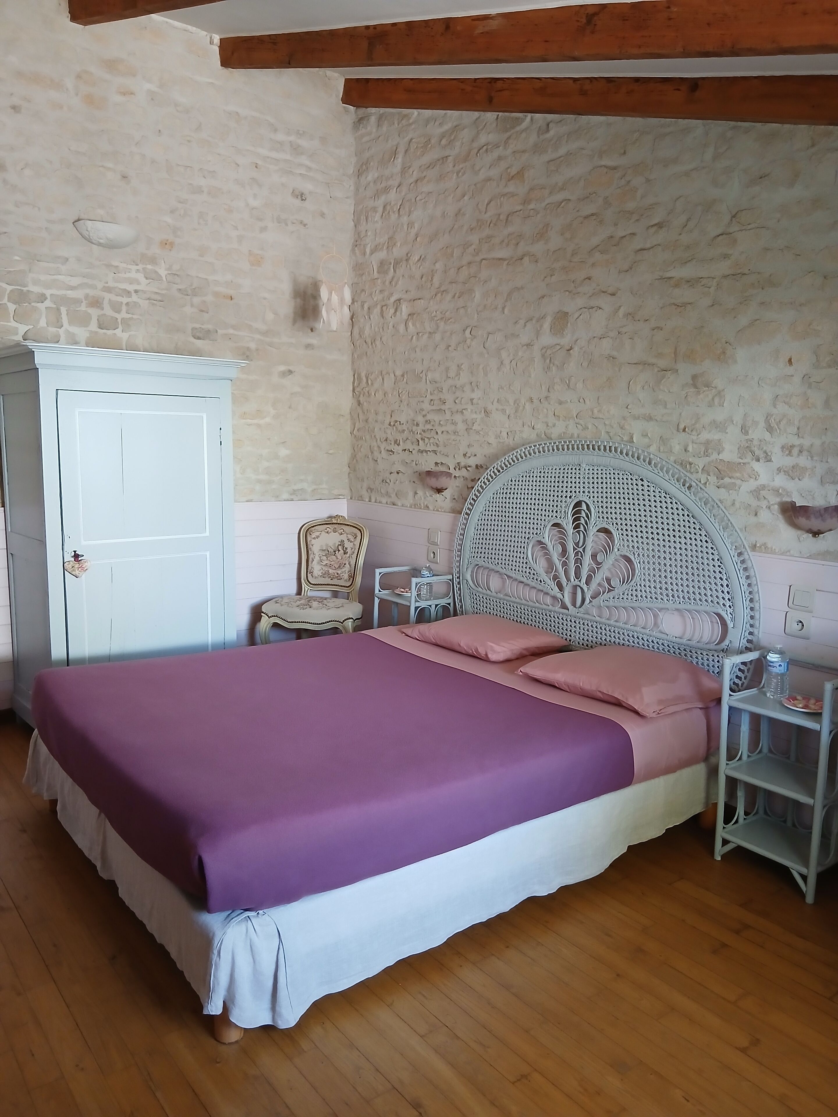 1 chambre, lit parapluie, Wi-Fi gratuit, draps fournis