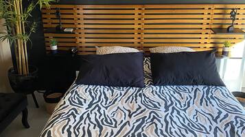 3 slaapkamers, een strijkplank/strijkijzer, wifi, beddengoed