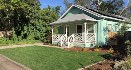 Renovado y encantador Chico Casa en poco cala Chico