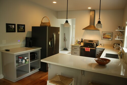 Renovated & Charming Chico House w/ EV Charger