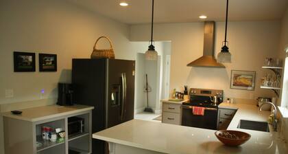 Renovated & Charming Chico House w/ EV Charger