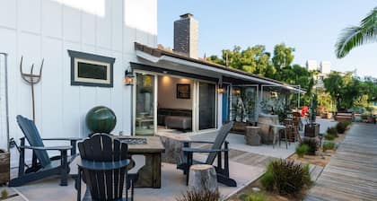 Rare 10 bedroom property, newly remodeled, centrally located with a huge outdoor living space.