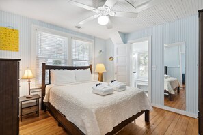 6 soverom, strykejern/-brett, wi-fi og sengetøy