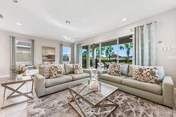 Televisión, consola de videojuegos, futbolito, mesa de ping pong